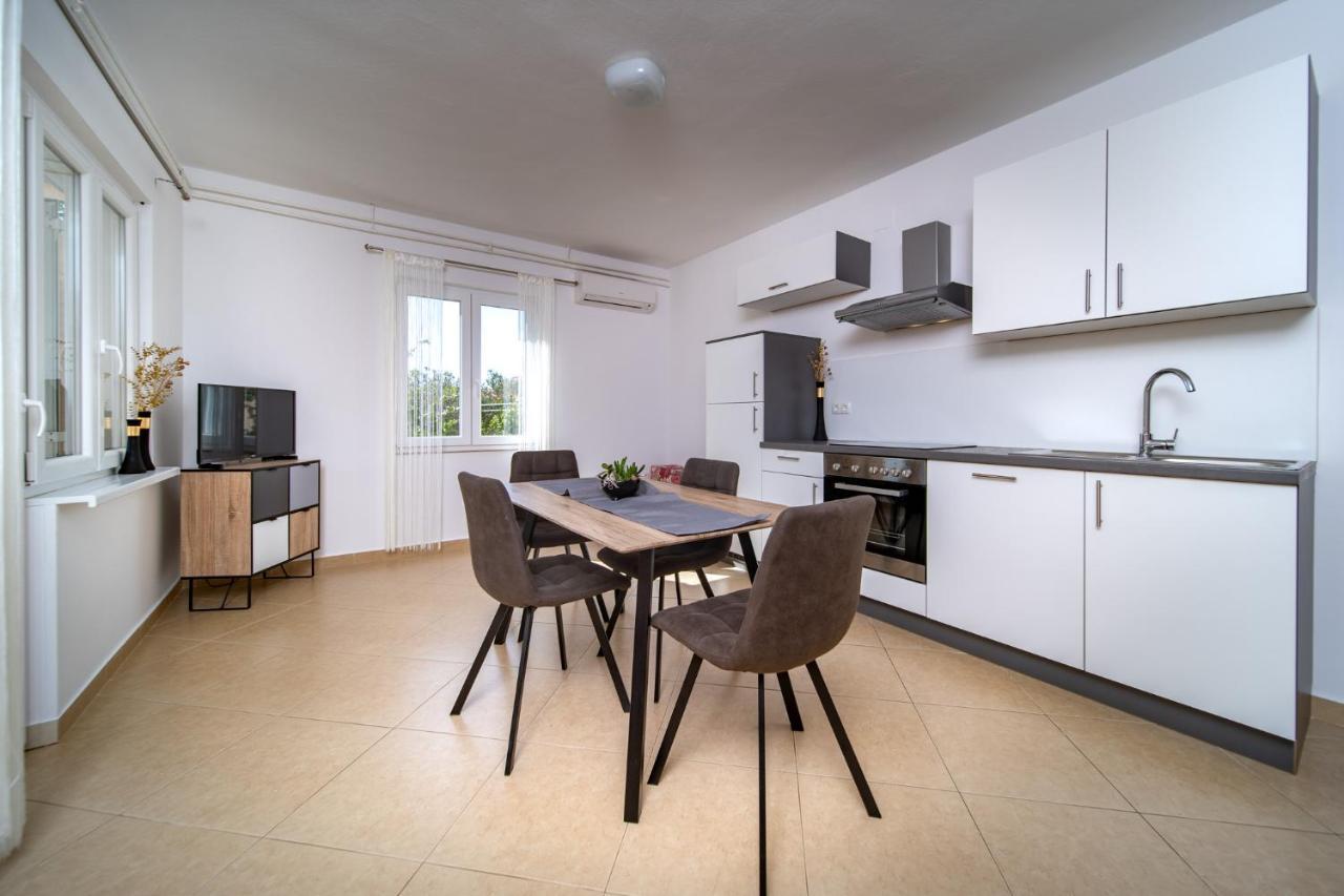 Apartmani Milena Barbat na Rabu Exterior photo